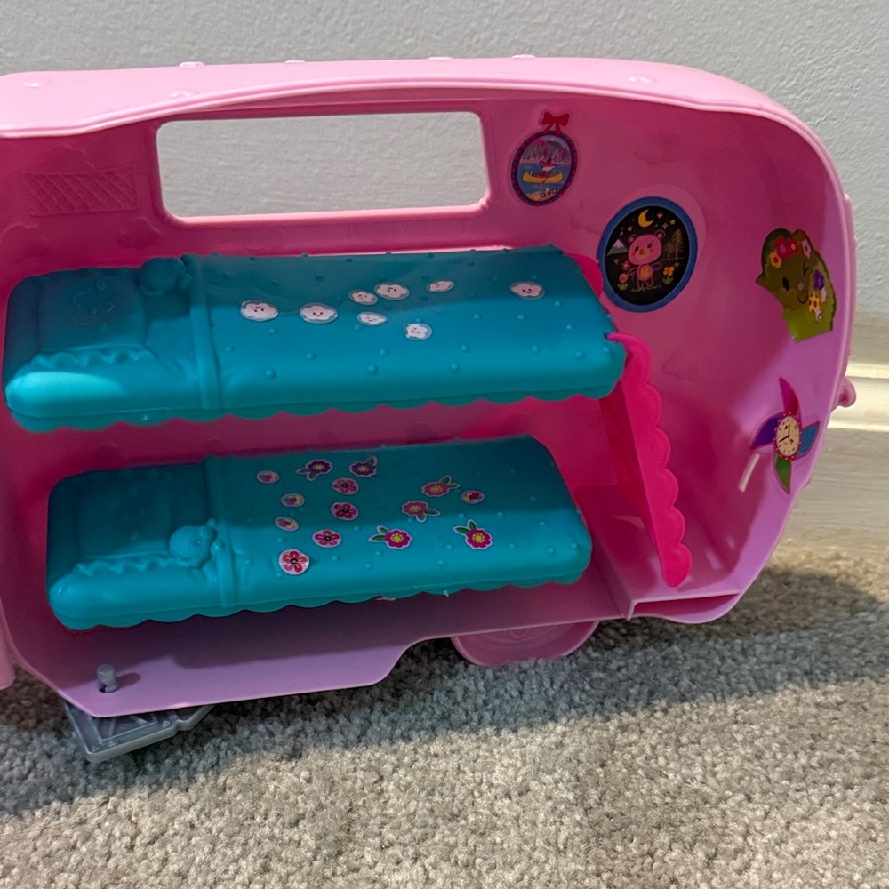 Barbie Pink Chelsea Camper - Picture 7 of 8